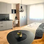 Ahat * Máribor