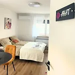 Apartamento Ahat Máribor