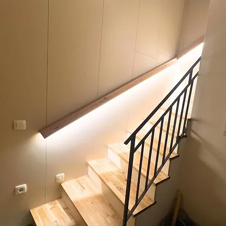 Apartament Ahat Apartment- Modern Near Center & Free Parking Maribor