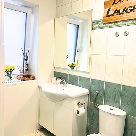Ahat Apartment- Modern Near Center & Free Parking * Maribor